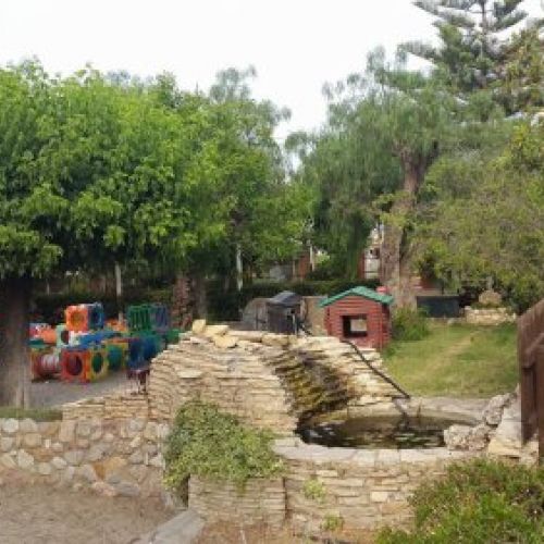 Instalación del huerto y granja de la Escuela Infantil